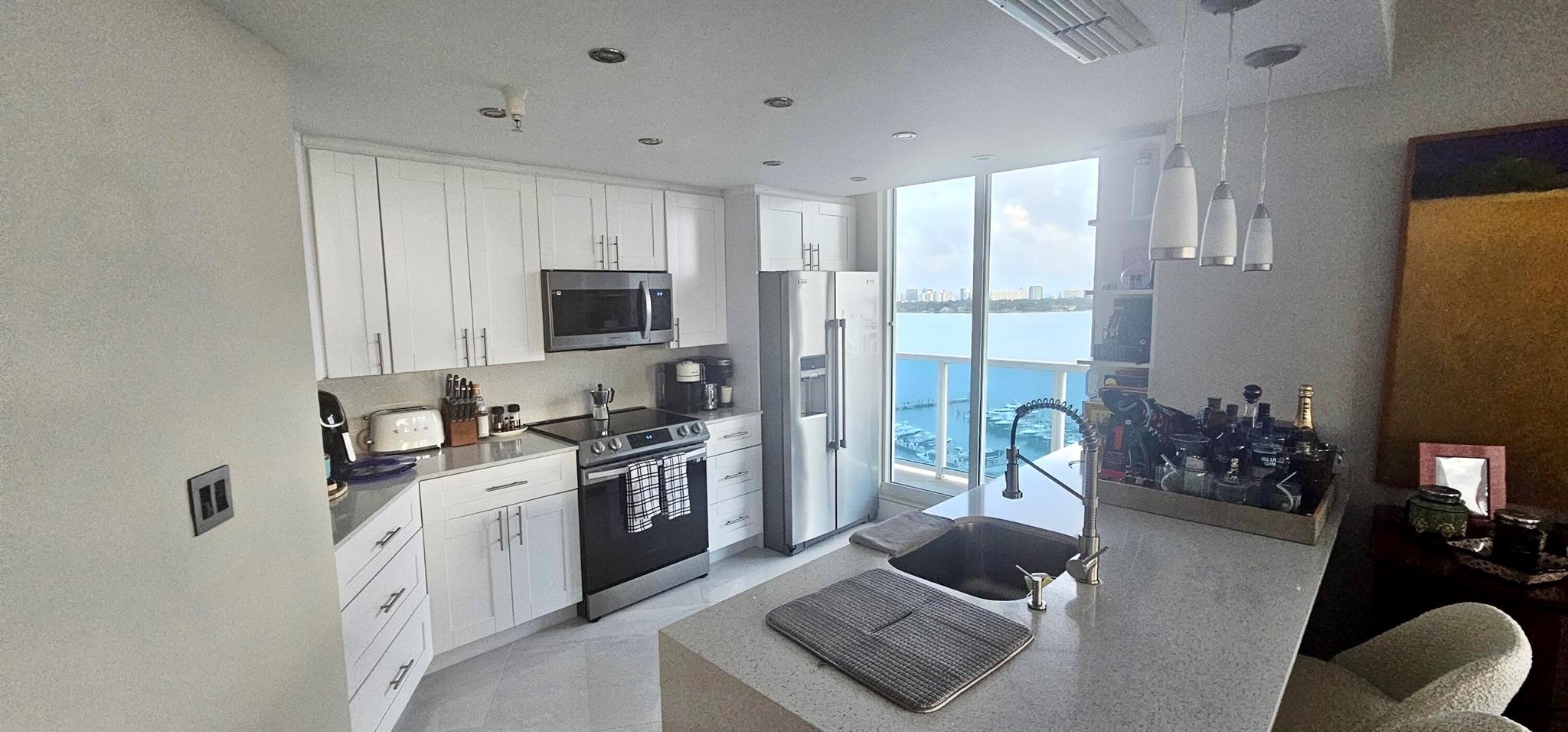 The bridgewater condo wit - Residential Lease