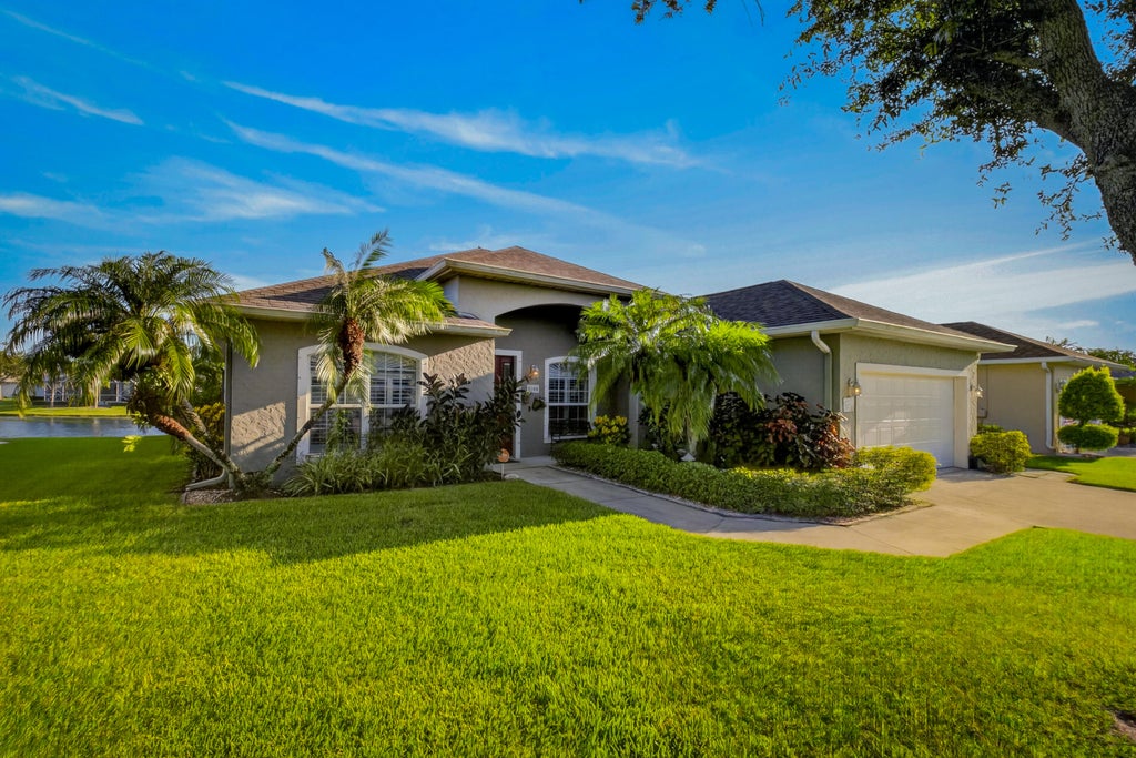 Photo of 5100 E 1st Square SW, Vero Beach, FL 32968 (MLS # B26065290)