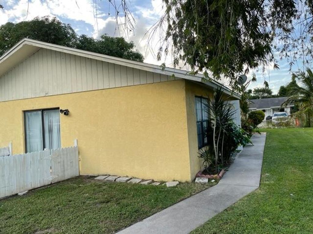 Photo of 2021 S Haverhill Road, West Palm Beach, FL 33415 (MLS # R11043348)