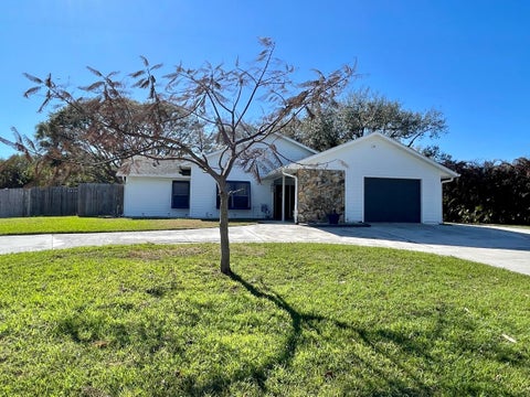 Photo of 311 Anchor Way, Fort Pierce, FL 34946 (MLS # B26045371)