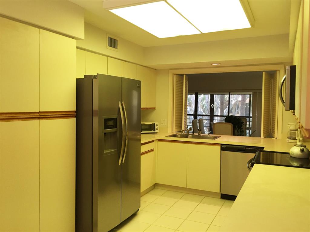 ASPEN GLEN CONDO - Residential