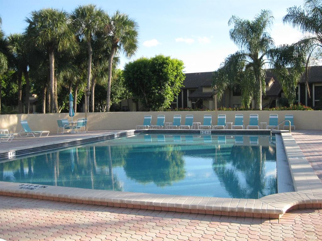 ASPEN GLEN CONDO - Residential