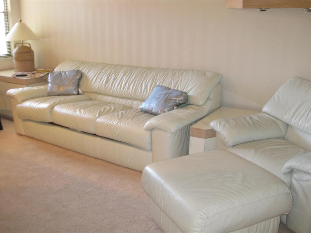 ASPEN GLEN CONDO - Residential