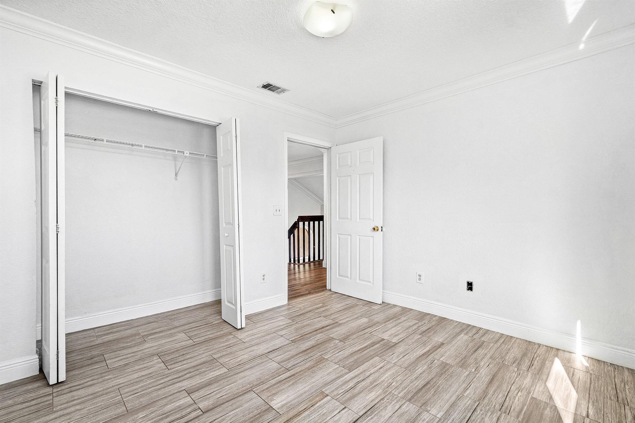 BOYNTON LAKES - Residential