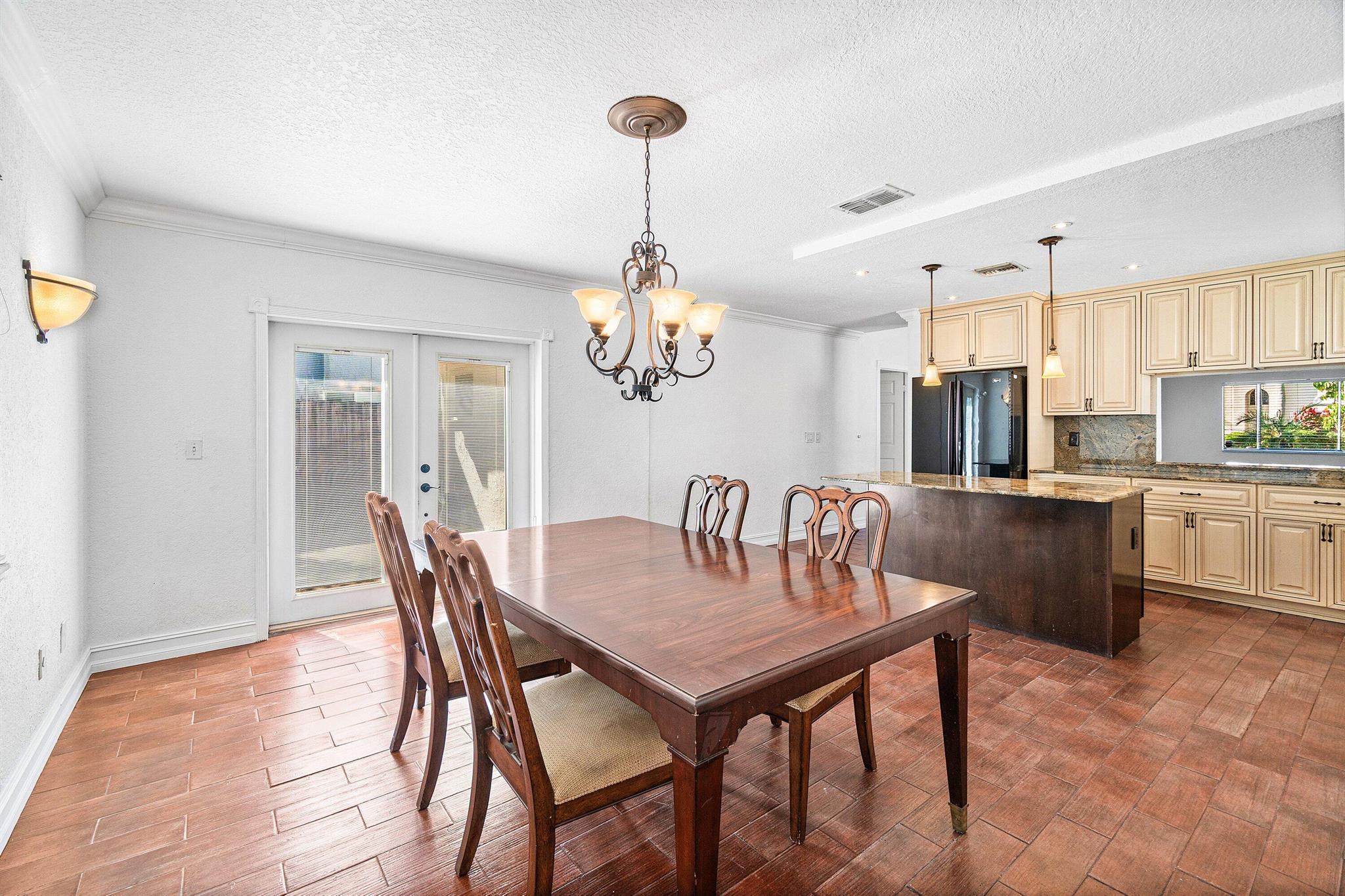 BOYNTON LAKES - Residential