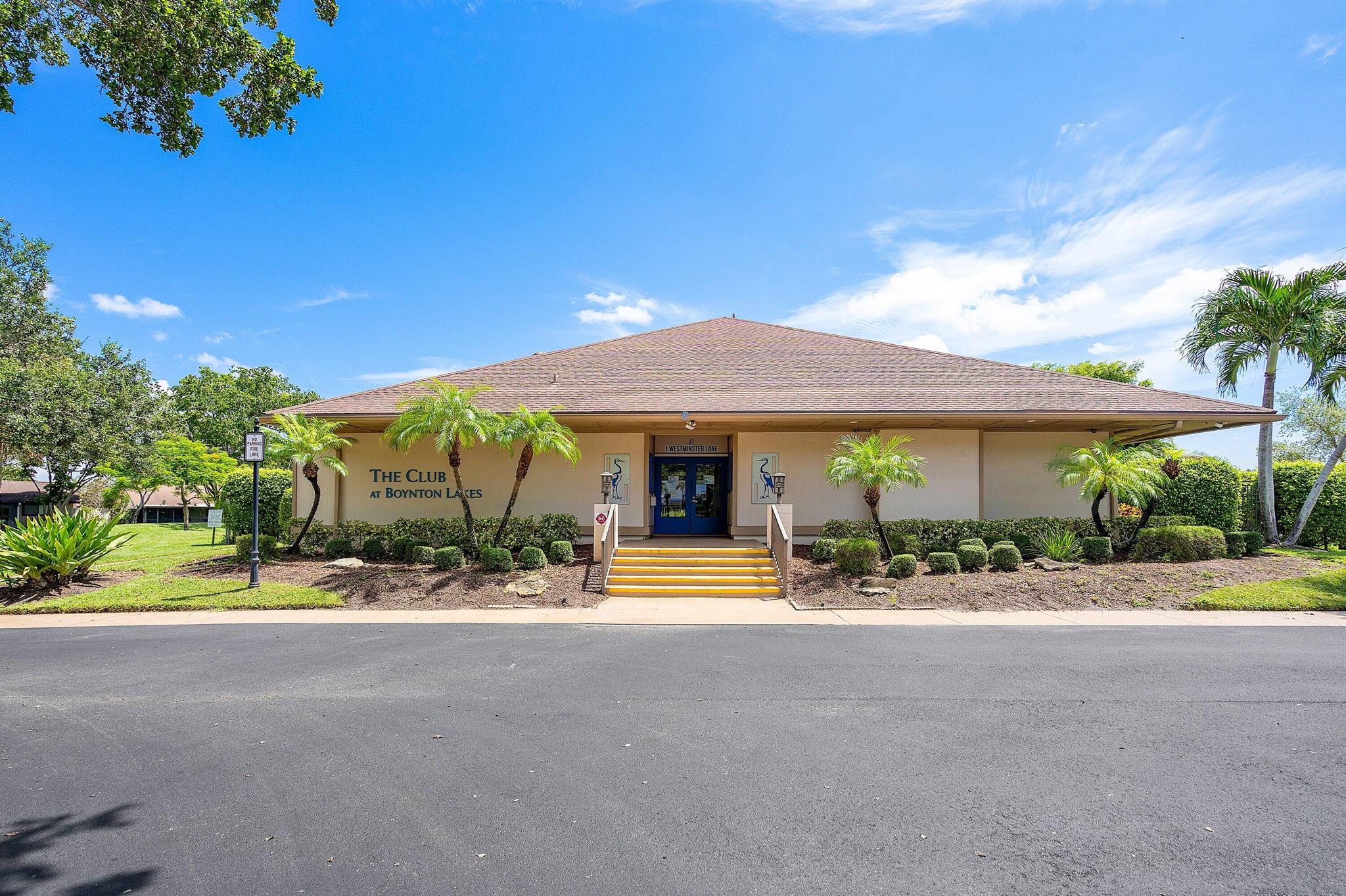 BOYNTON LAKES - Residential