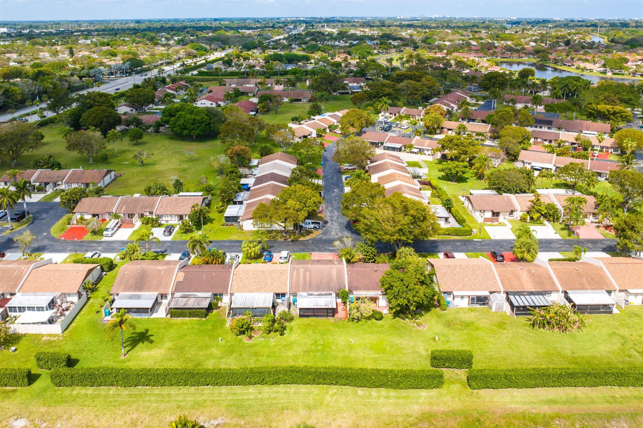 BOYNTON LAKES - Residential