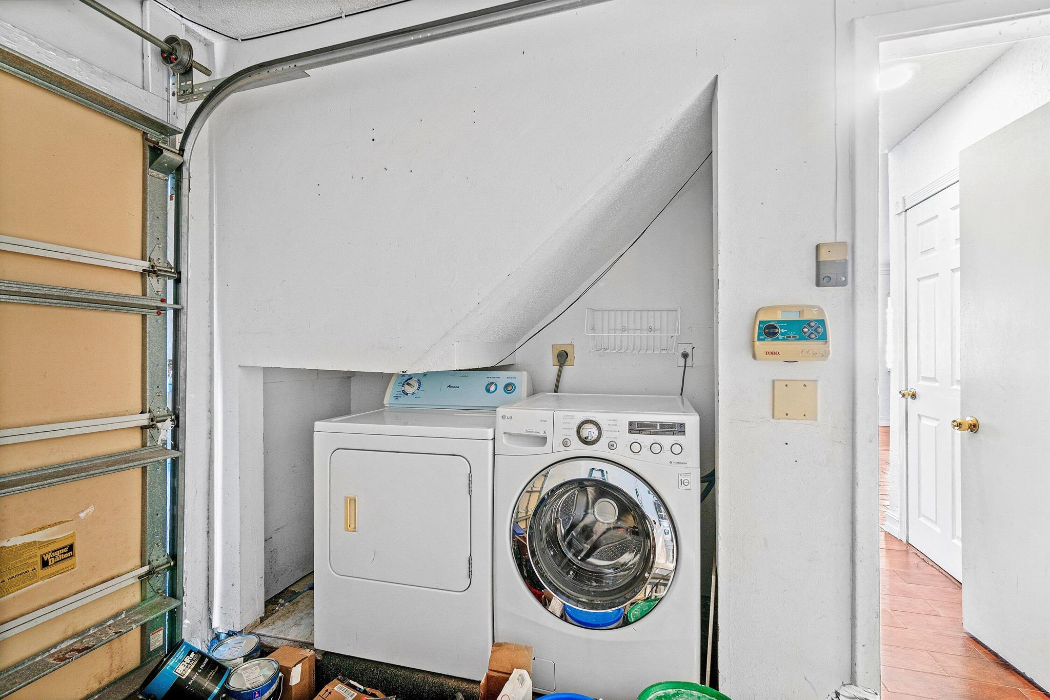 BOYNTON LAKES - Residential