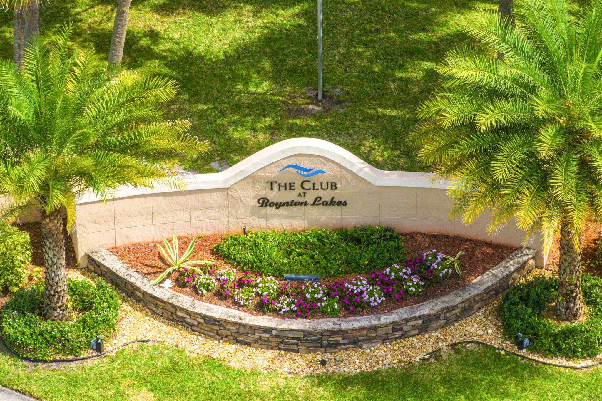 BOYNTON LAKES - Residential