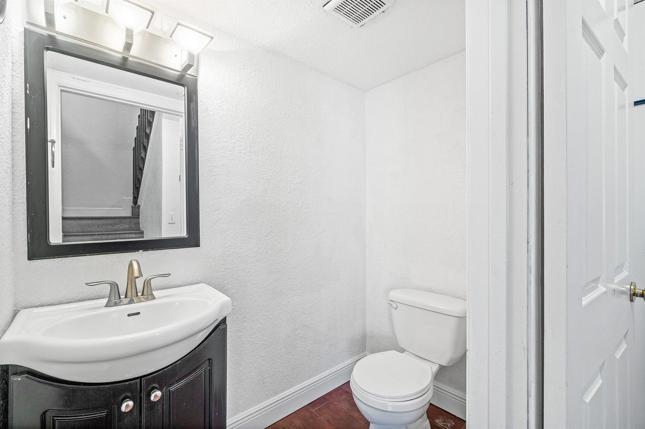 BOYNTON LAKES - Residential