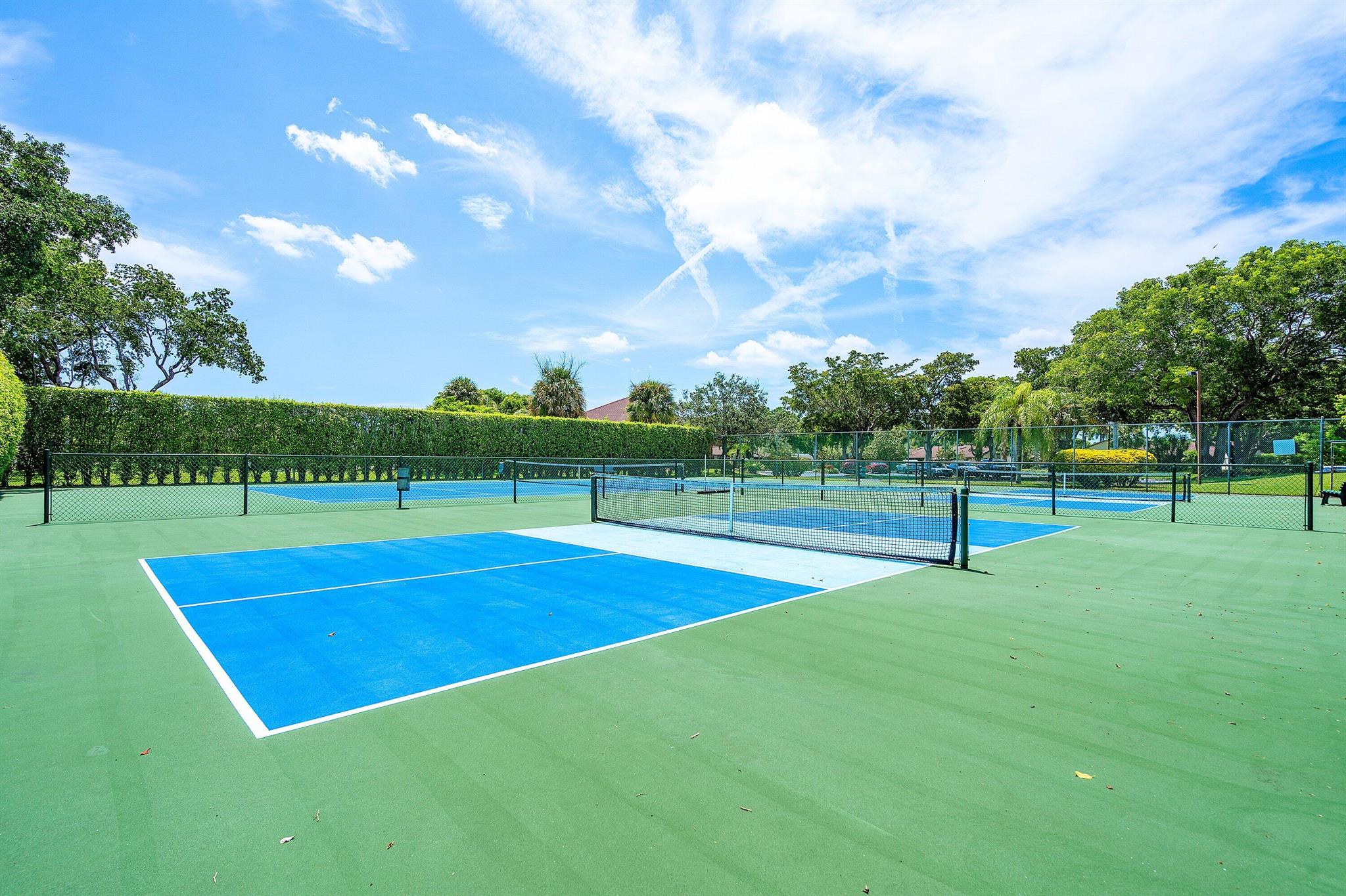 BOYNTON LAKES - Residential