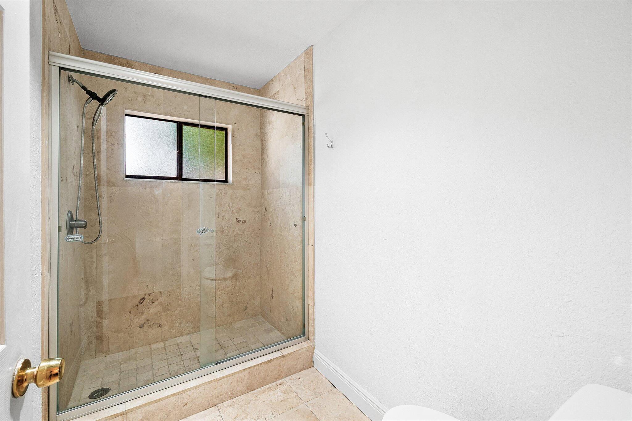 BOYNTON LAKES - Residential