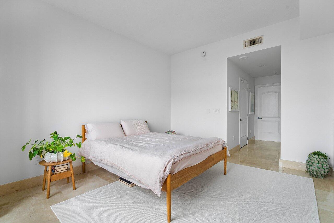 ONE CITY PLAZA CONDO - Residential