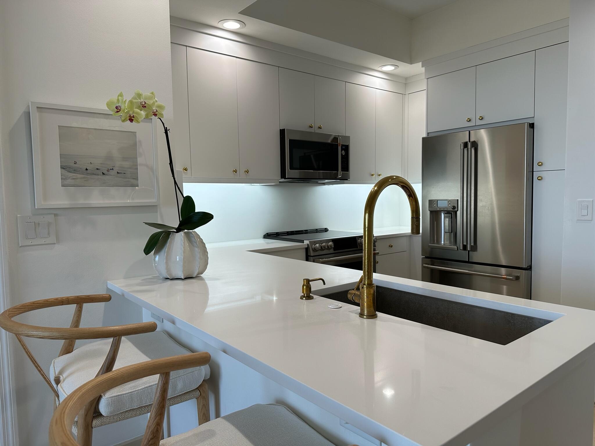 ONE CITY PLAZA CONDO - Residential