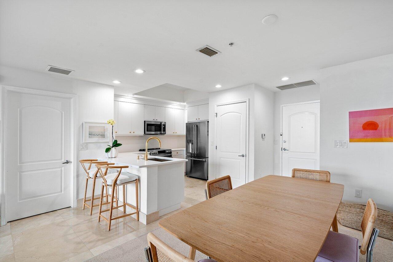 ONE CITY PLAZA CONDO - Residential