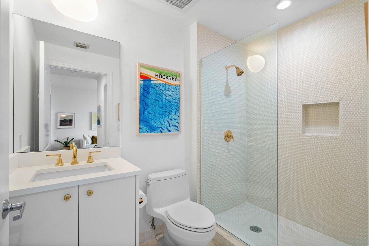 ONE CITY PLAZA CONDO - Residential