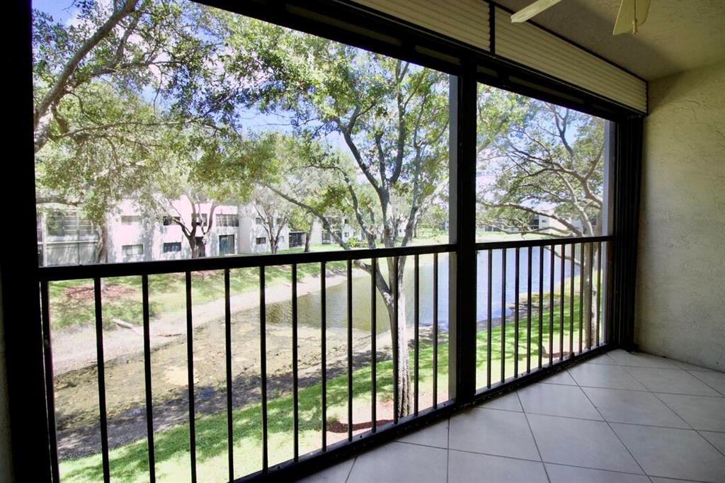 WATERSEDGE AT THE LAKES OF DELRAY CONDO A THRU H D - Residential