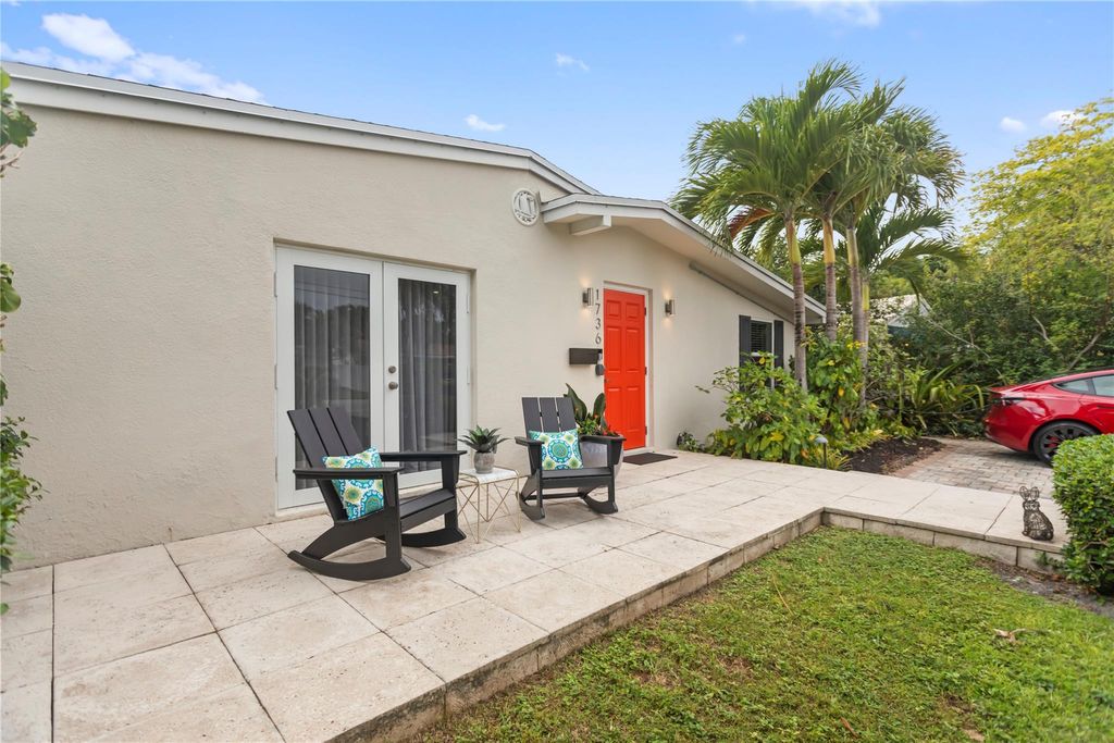 Photo of 1736 NE 18th Street, Fort Lauderdale, FL 33305 (MLS # F10521432)