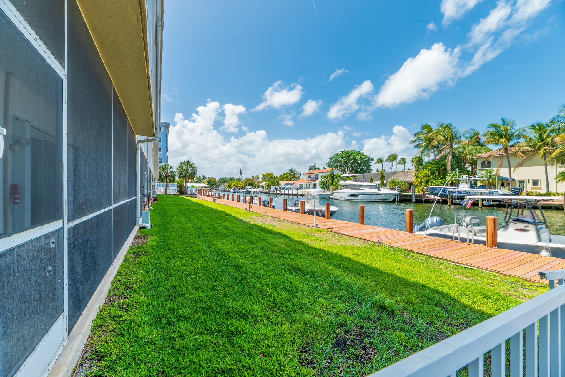 BARCLAY SQUARE CONDO - Residential