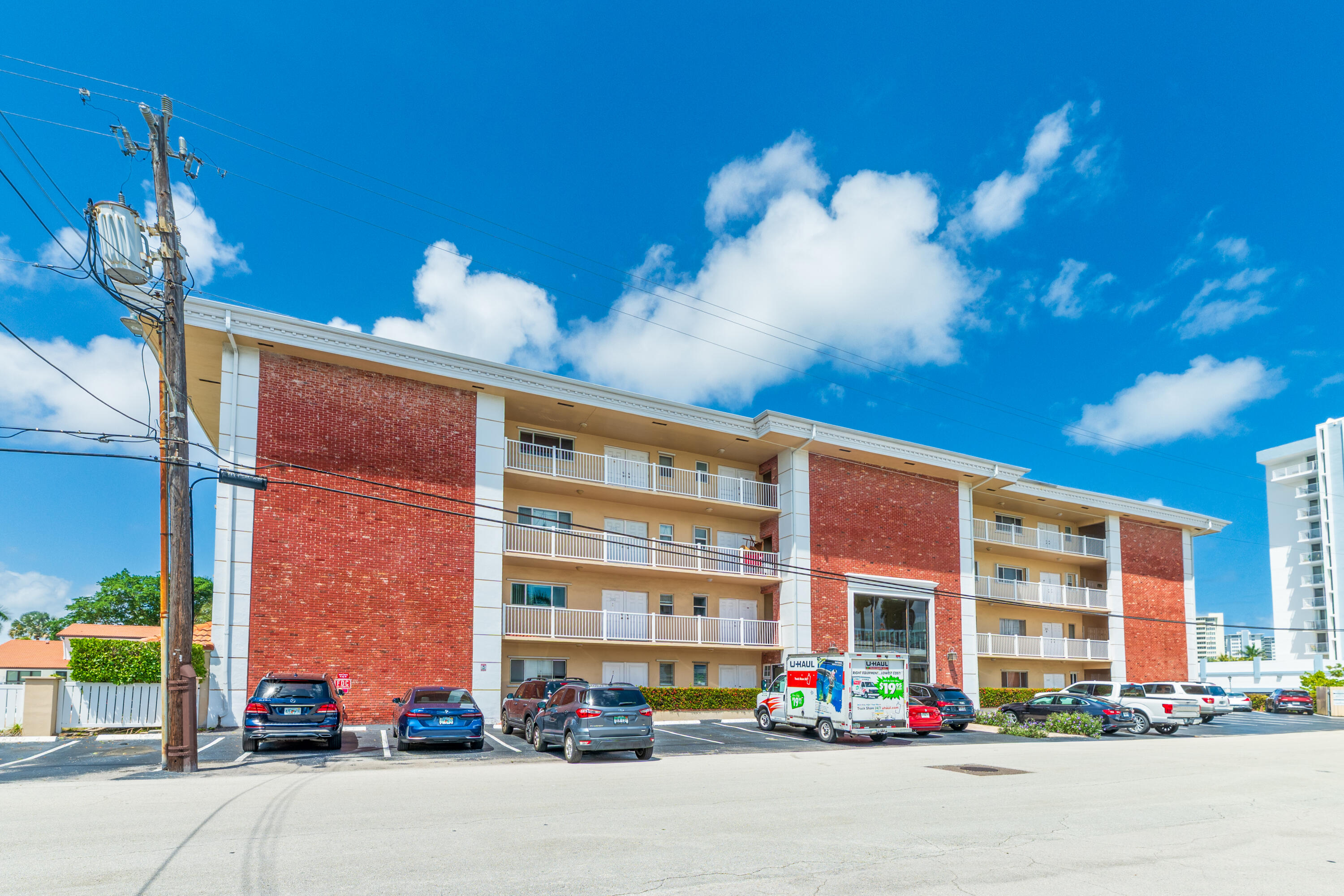 BARCLAY SQUARE CONDO - Residential