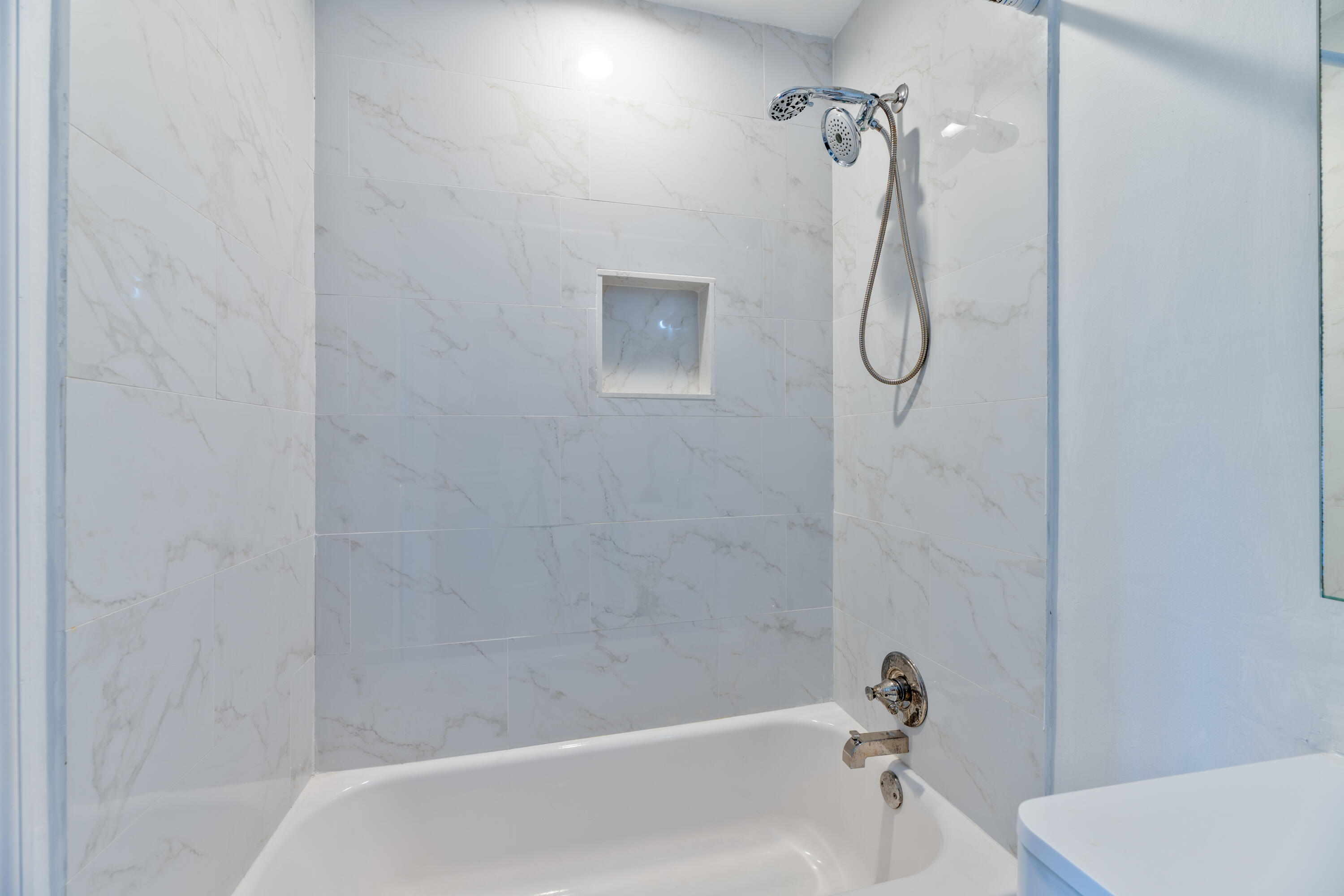 BARCLAY SQUARE CONDO - Residential