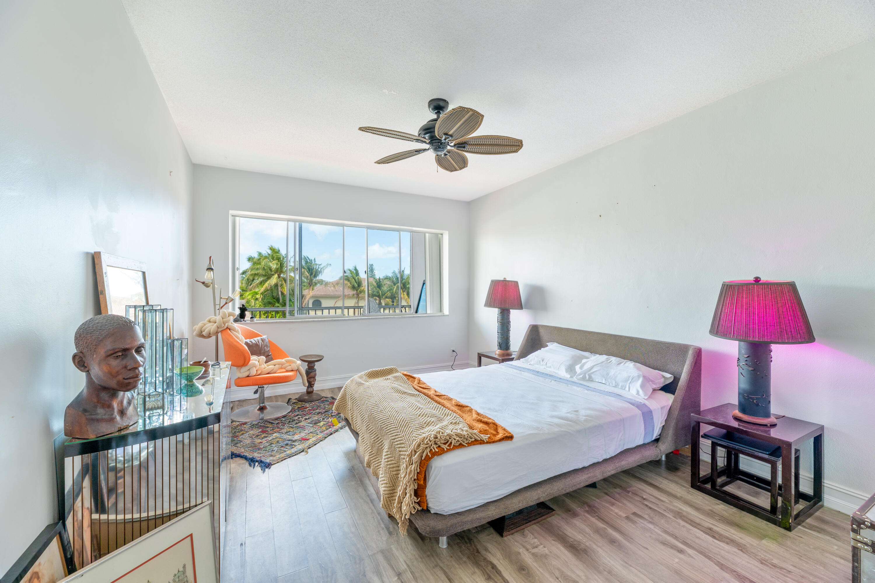 BARCLAY SQUARE CONDO - Residential