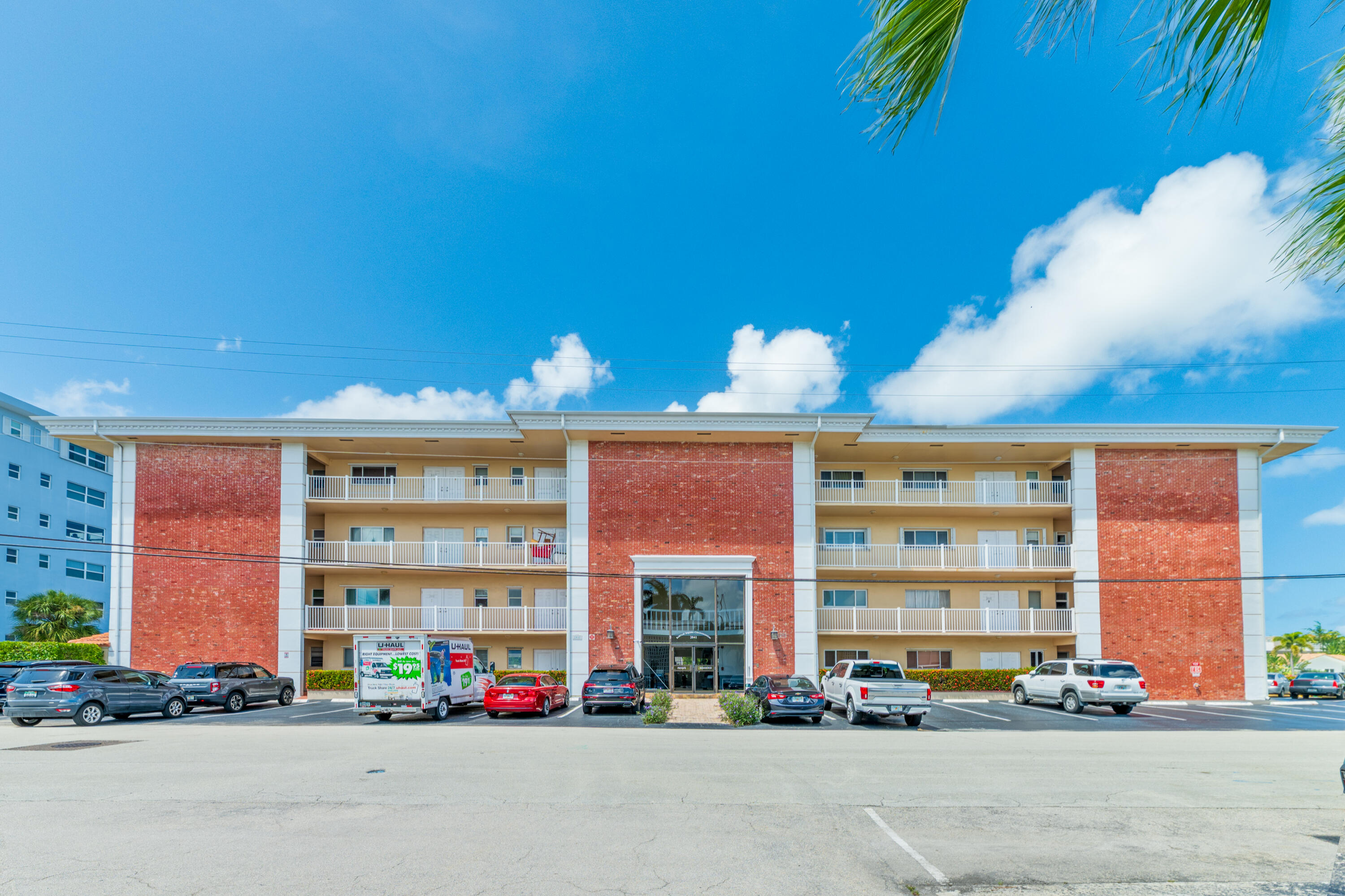 BARCLAY SQUARE CONDO - Residential