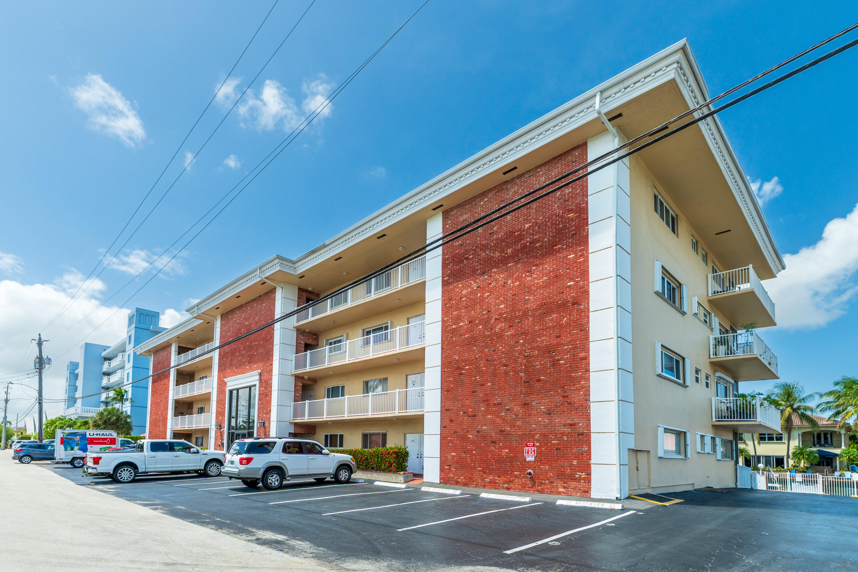 BARCLAY SQUARE CONDO - Residential