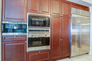 RITZ CARLTON RESIDENCES - Residential