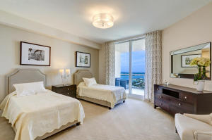 RITZ CARLTON RESIDENCES - Residential