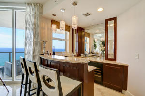 RITZ CARLTON RESIDENCES - Residential