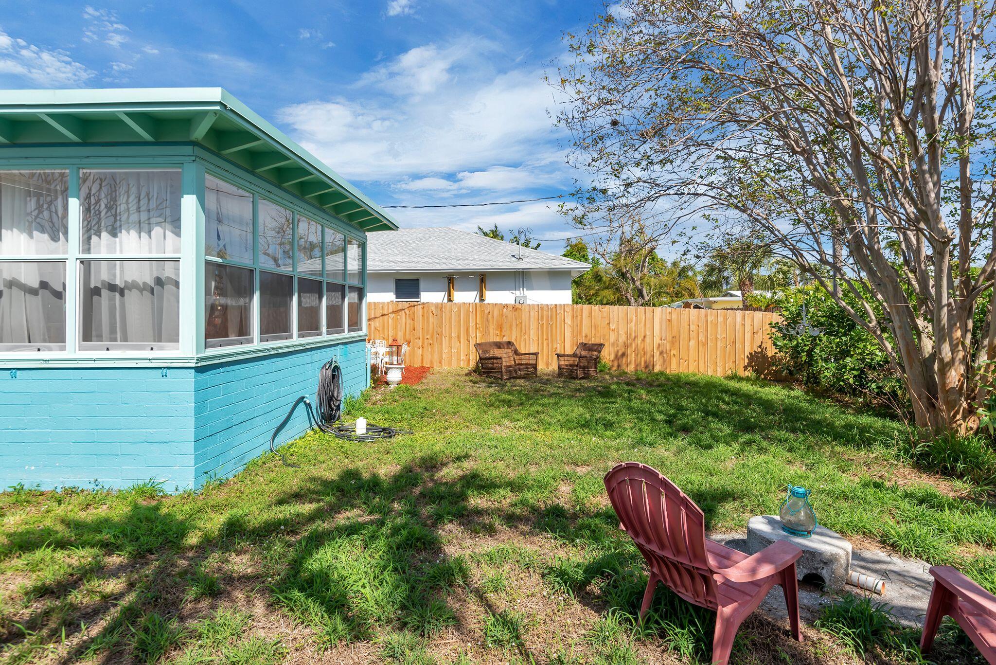 NORTH LAKE WORTH - Residential