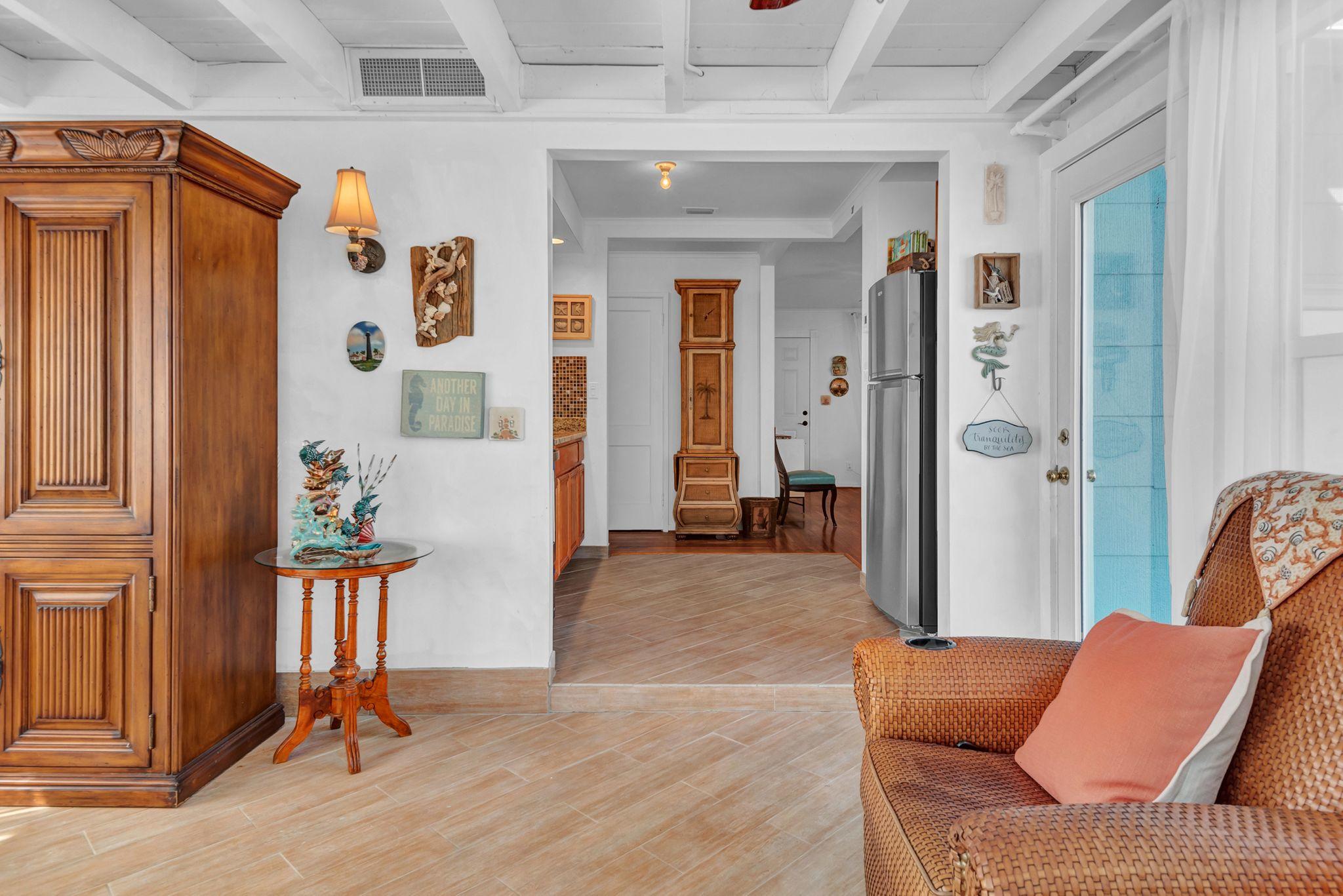 NORTH LAKE WORTH - Residential