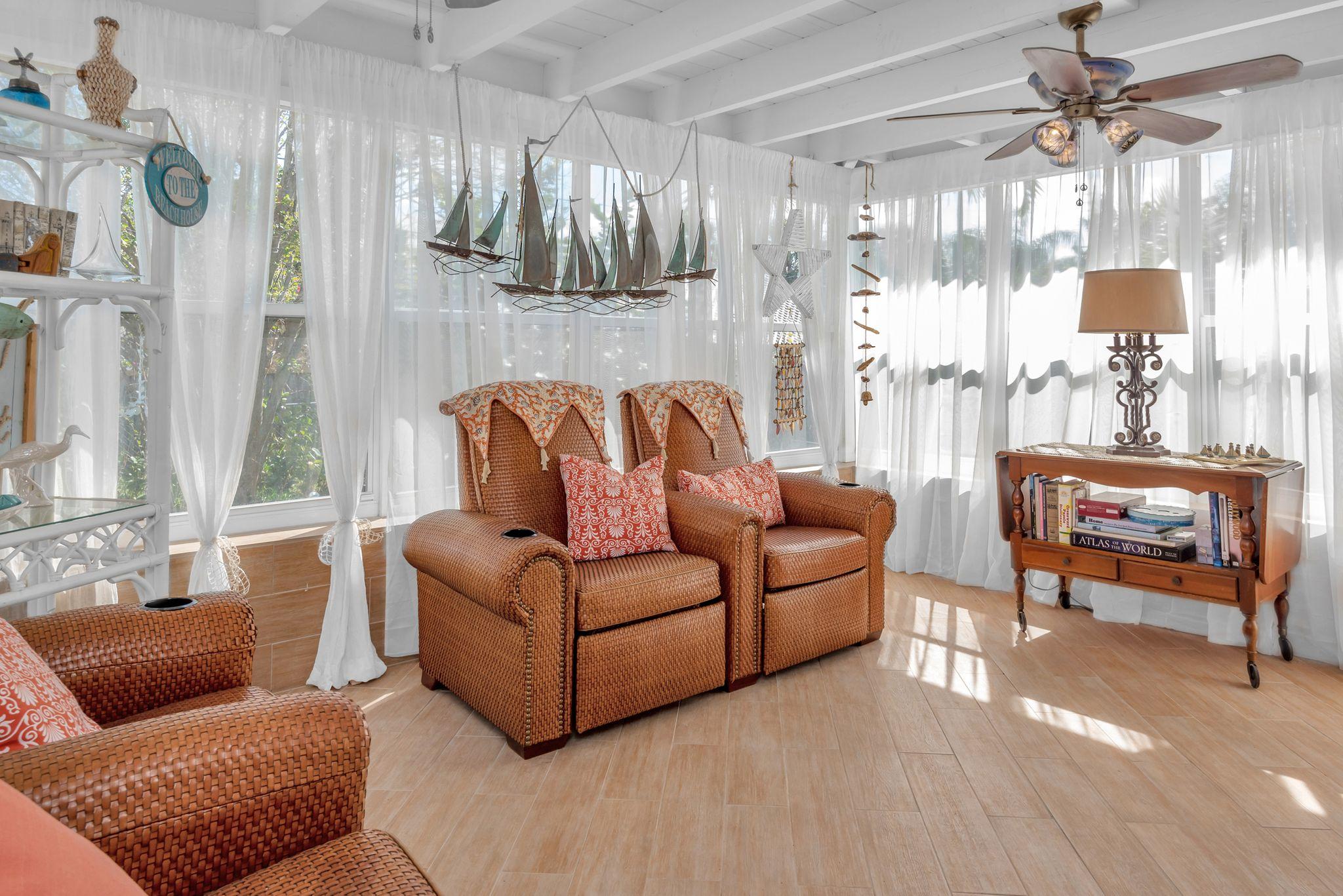 NORTH LAKE WORTH - Residential