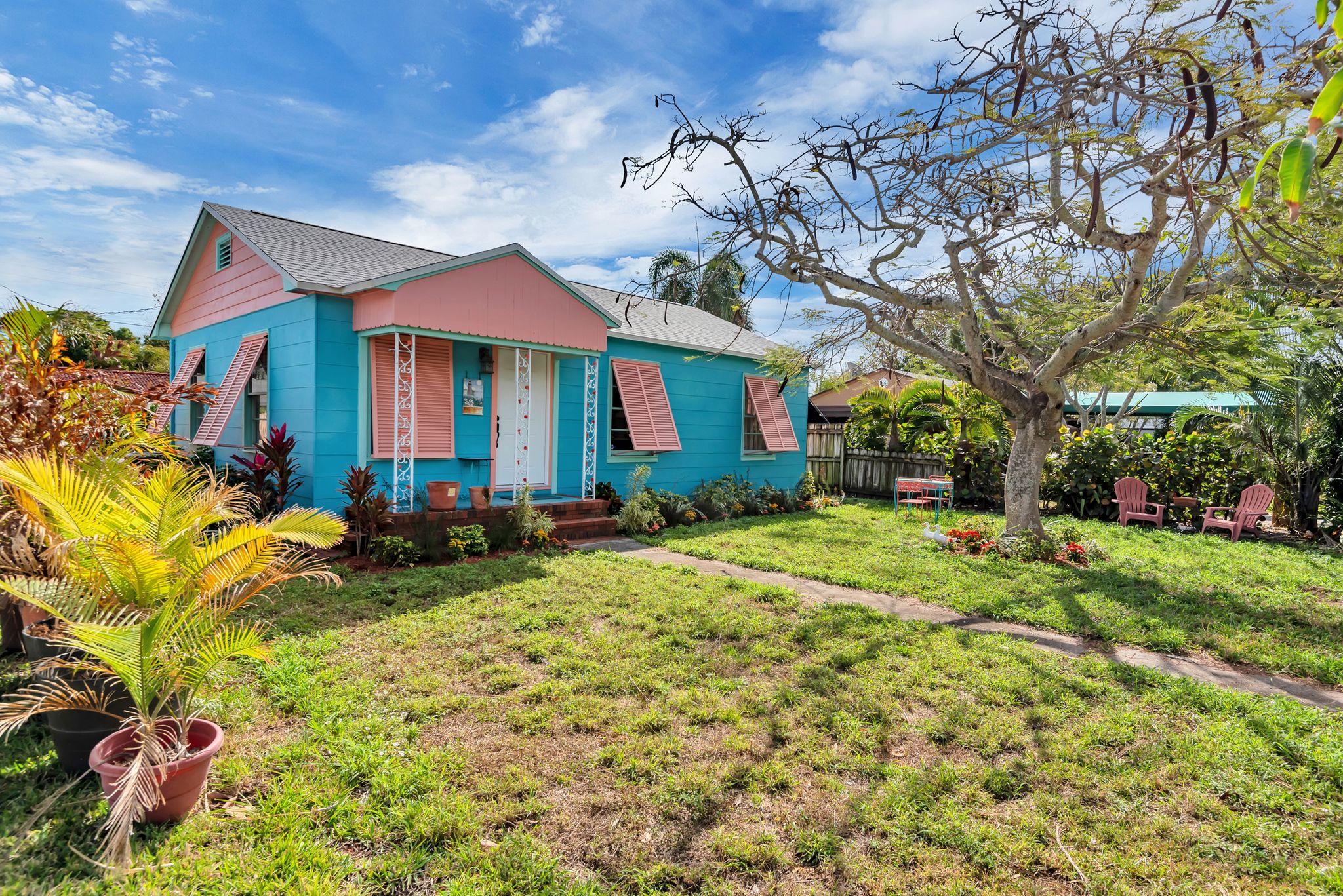 NORTH LAKE WORTH - Residential