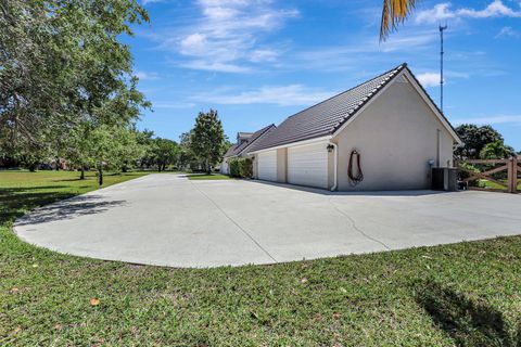 A home in Lake Worth