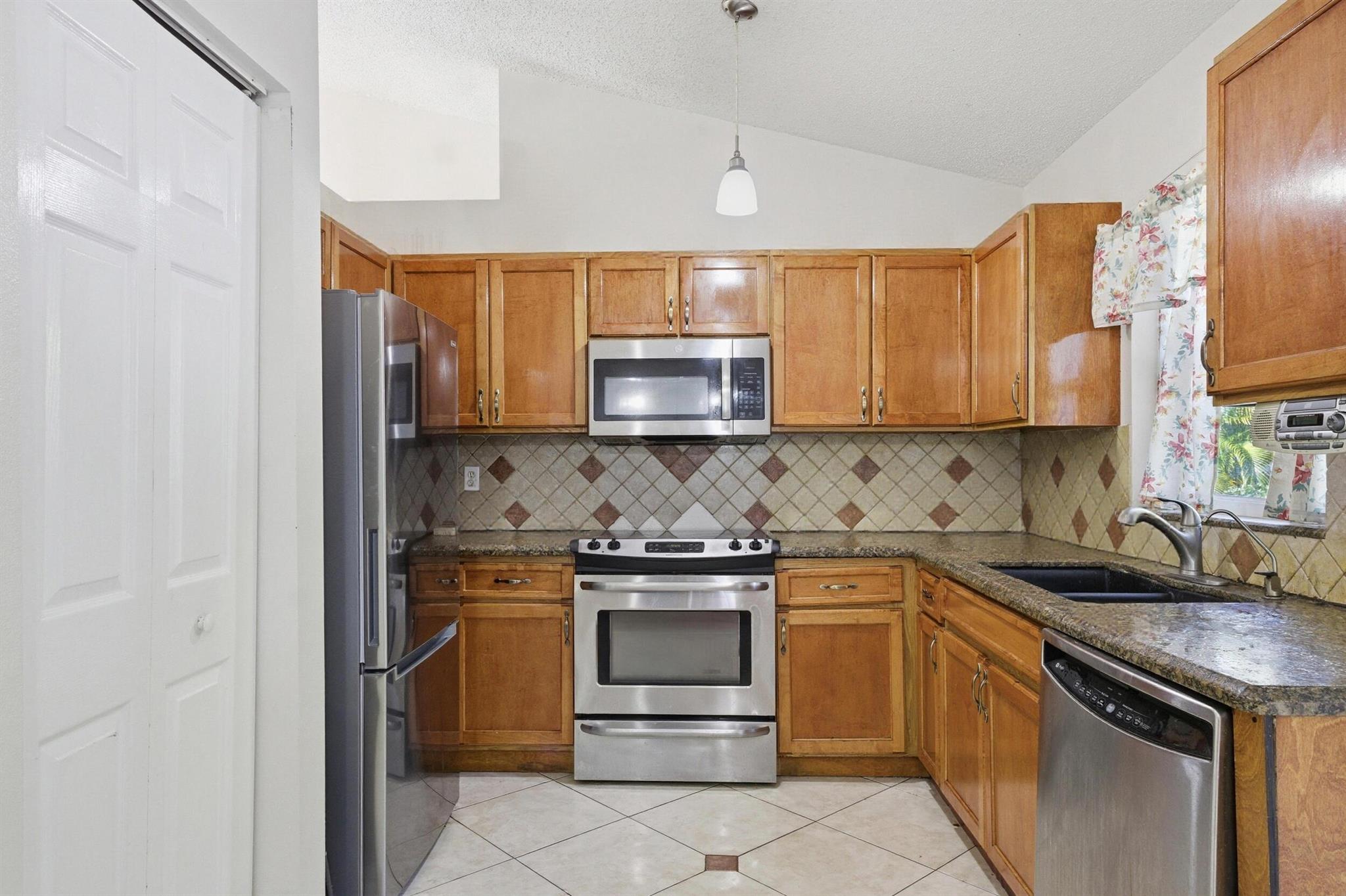 PORT ST LUCIE SECTION 19 - Residential