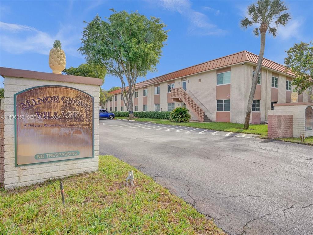 MANOR GROVE VILLAGE FOUR CONDO - Residential
