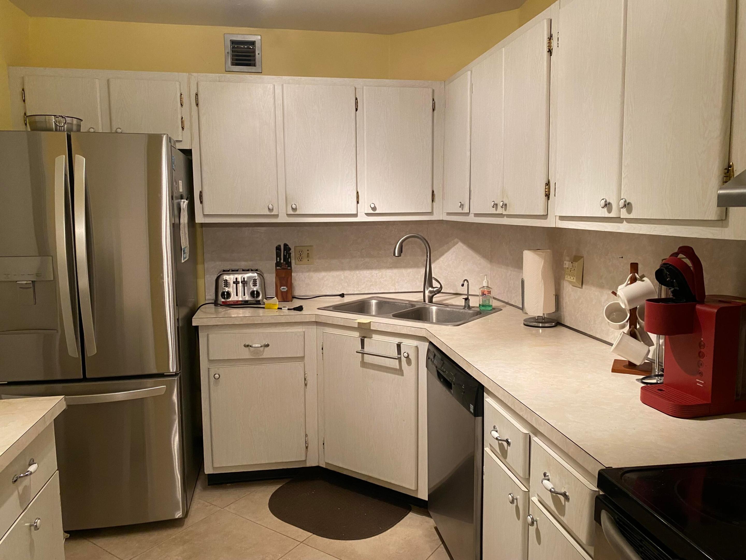 MANOR GROVE VILLAGE FOUR CONDO - Residential
