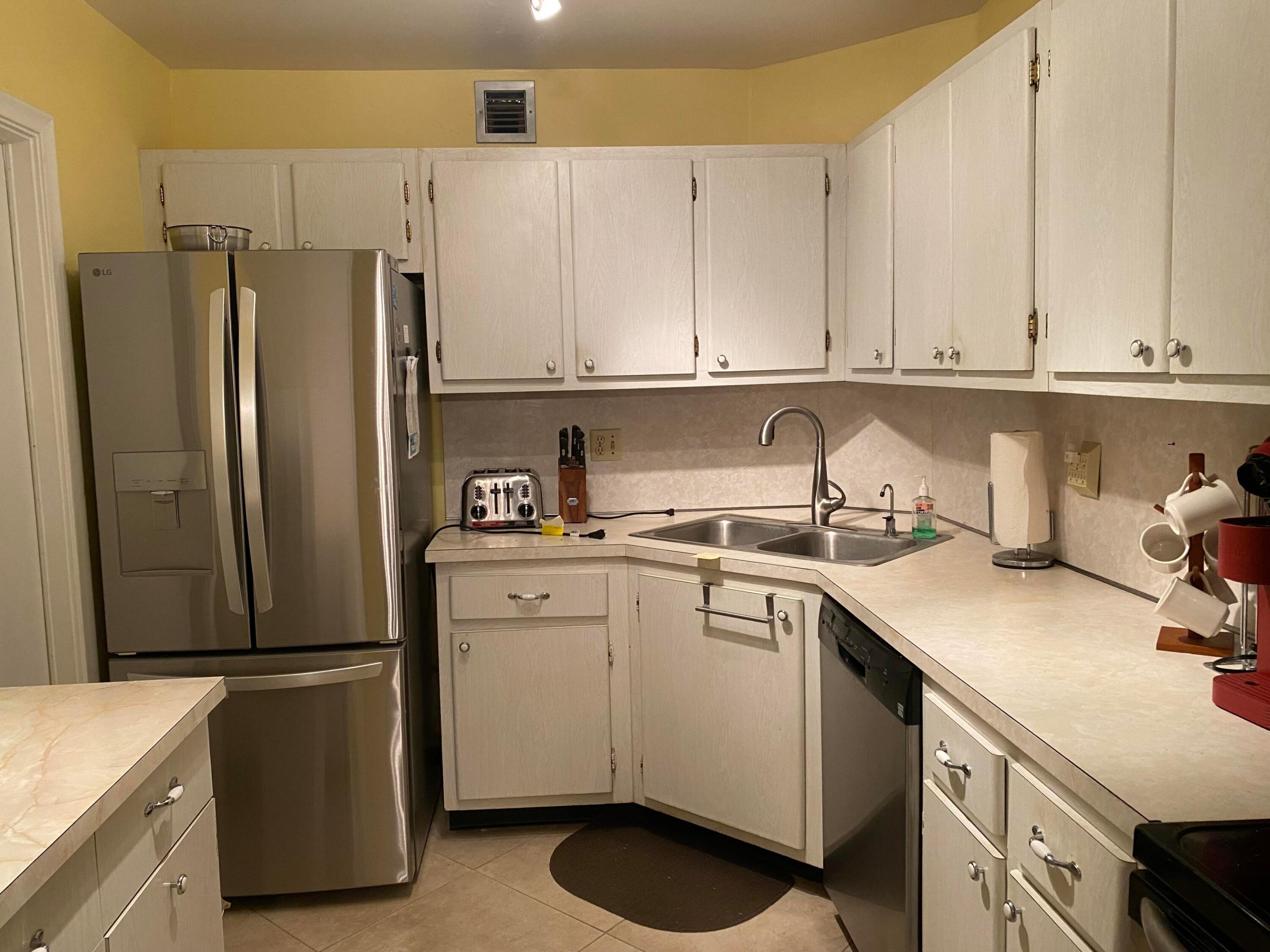 MANOR GROVE VILLAGE FOUR CONDO - Residential