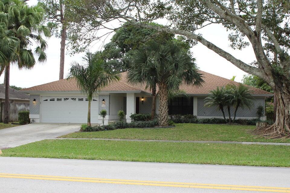 SUGAR POND MANOR OF WELLINGTON - Residential Lease
