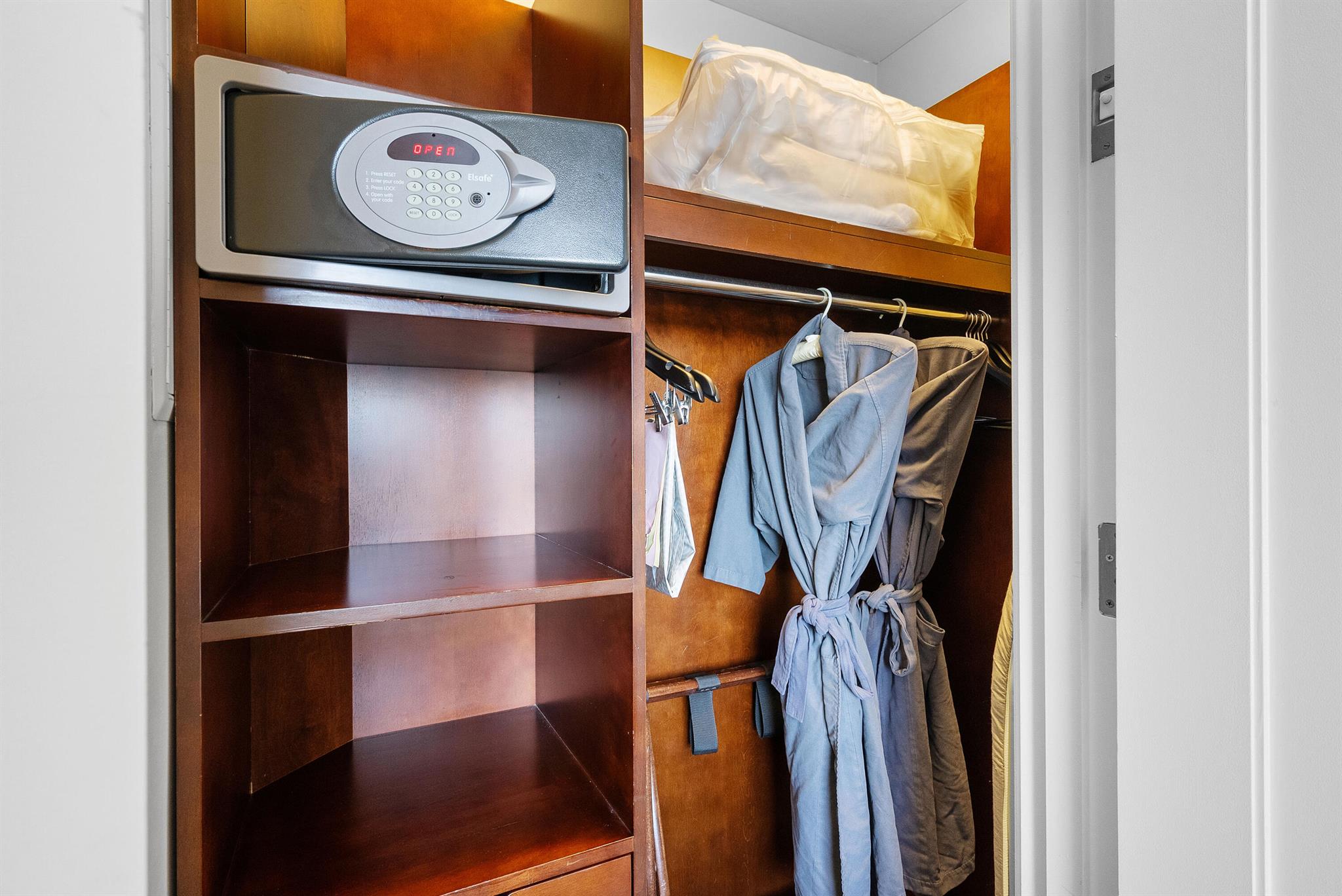 RESORT AT SINGER ISLAND H - Residential