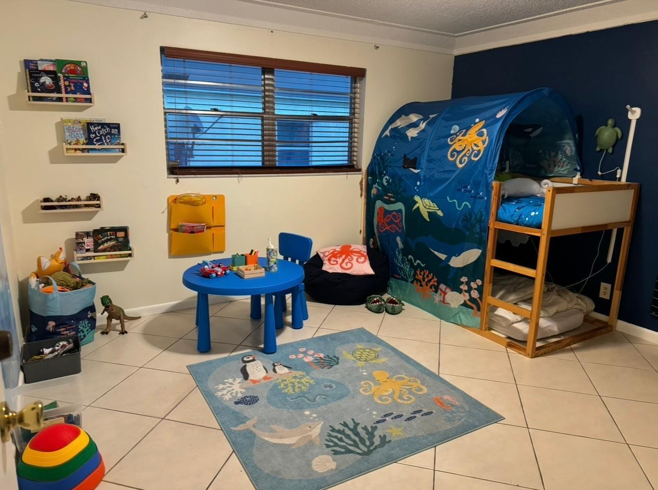 HOLLYWOOD TERRACE - Residential Income