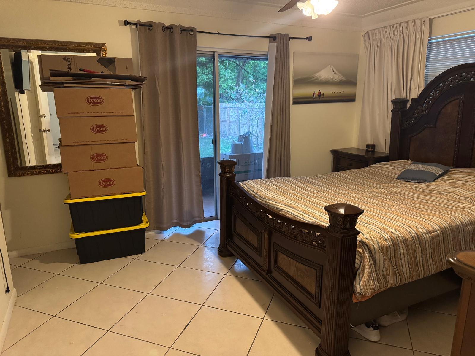 HOLLYWOOD TERRACE - Residential Income