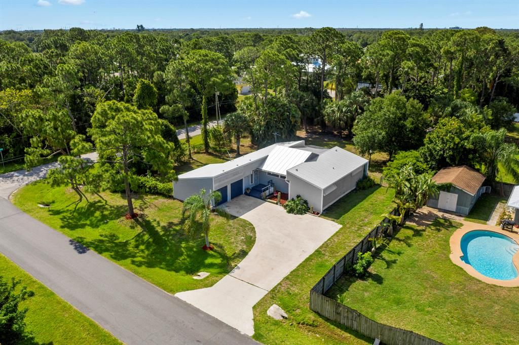 Photo of 5905 Hickory Drive, Fort Pierce, FL 34982 (MLS # R10709249)