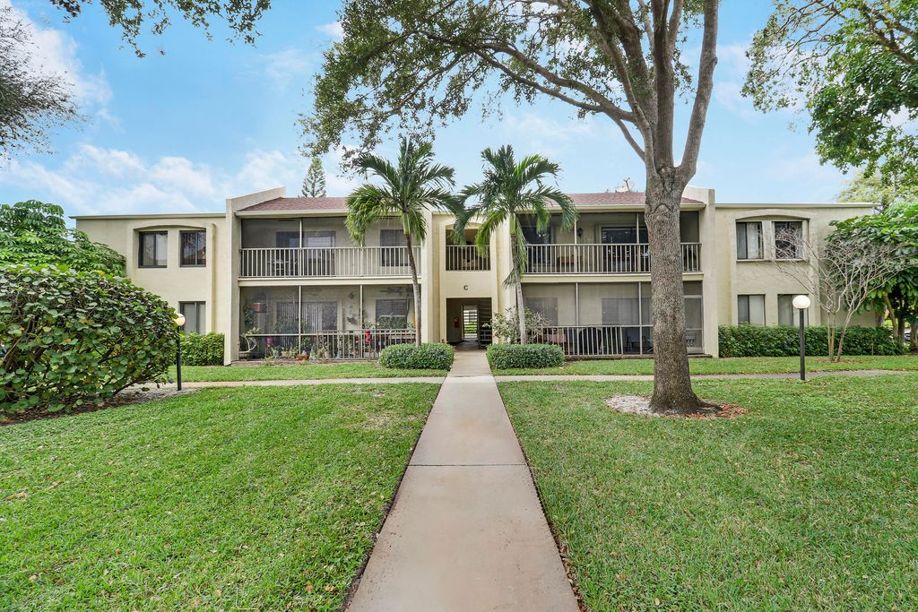 Photo of 150 Pineview Road #C4, Jupiter, FL 33469 (MLS # R11155839)