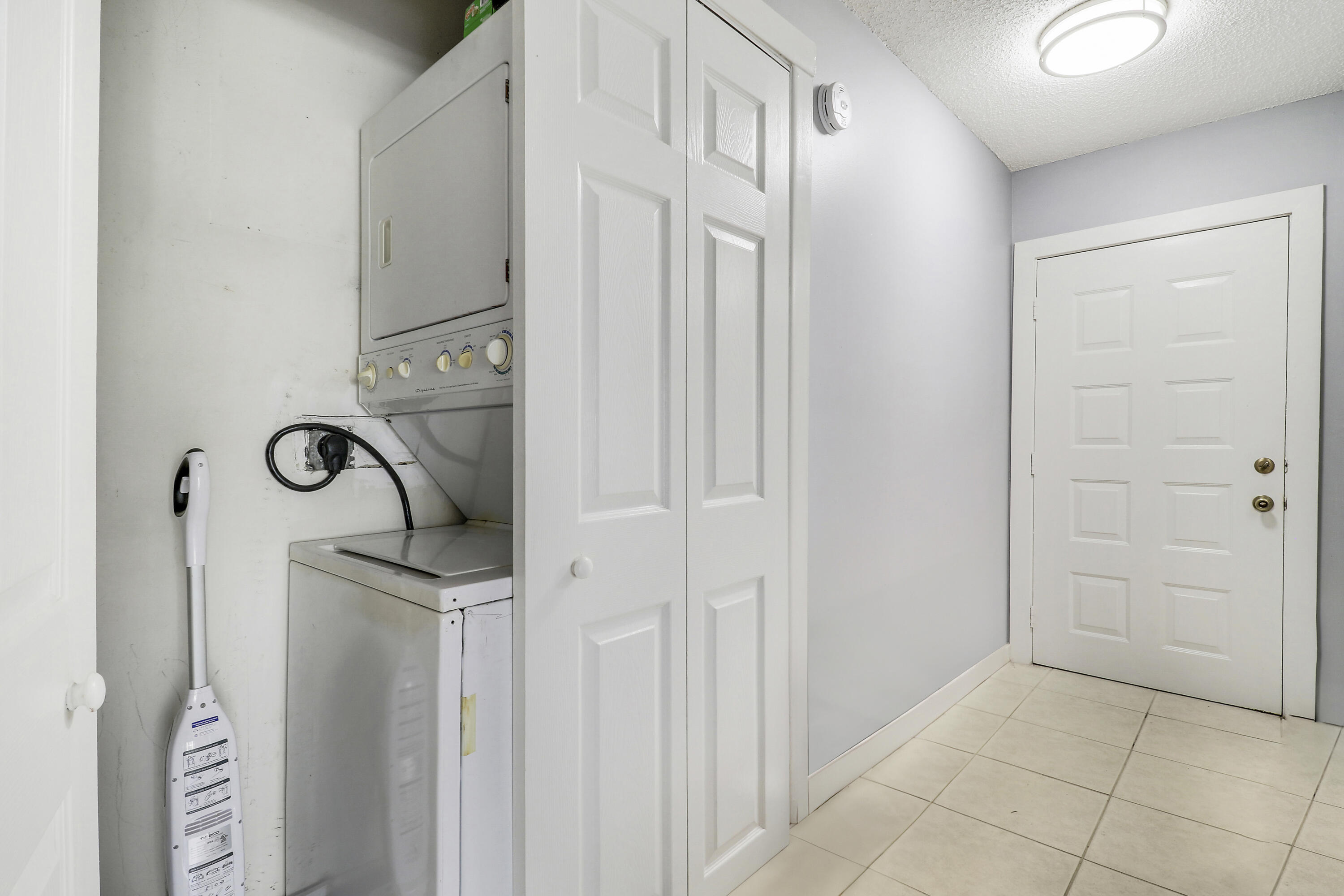 PINES OF JUPITER/TEQUESTA CONDO - Residential