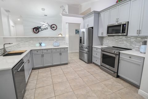 Tiny photo for 5671 S Fountains Drive S, Lake Worth, FL 33467 (MLS # B26004139)