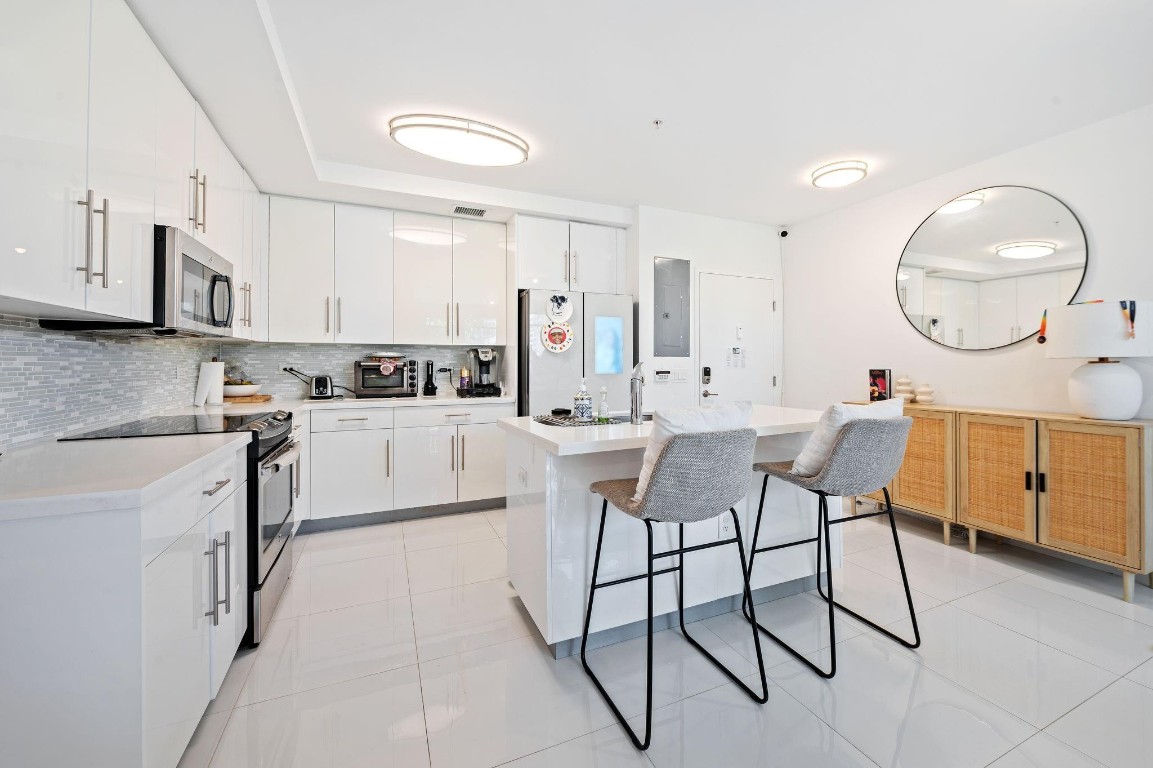 AVENTURA PLACE - Residential