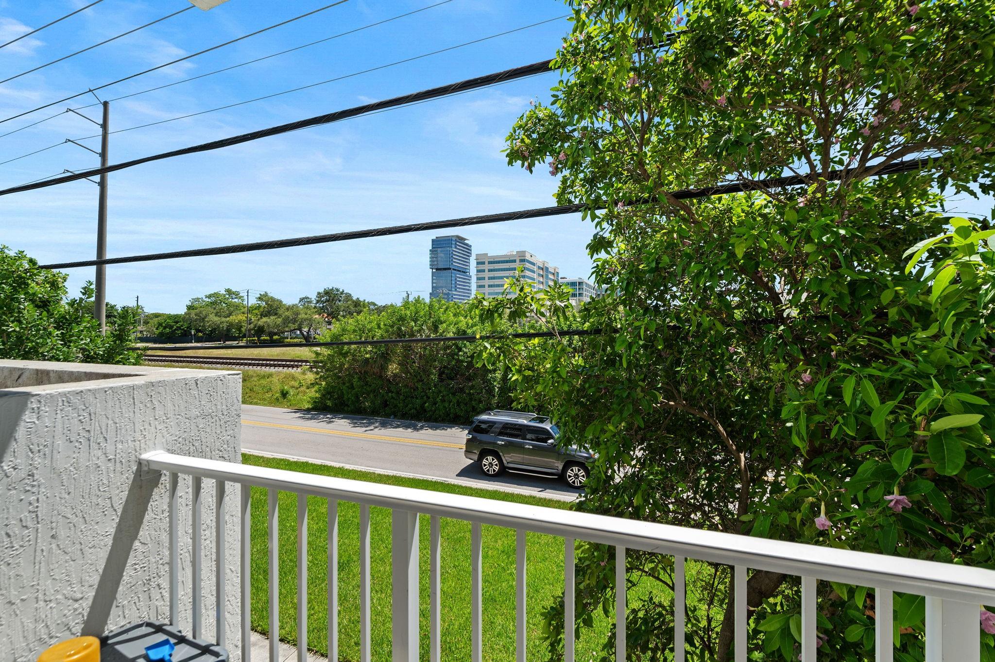 AVENTURA PLACE - Residential